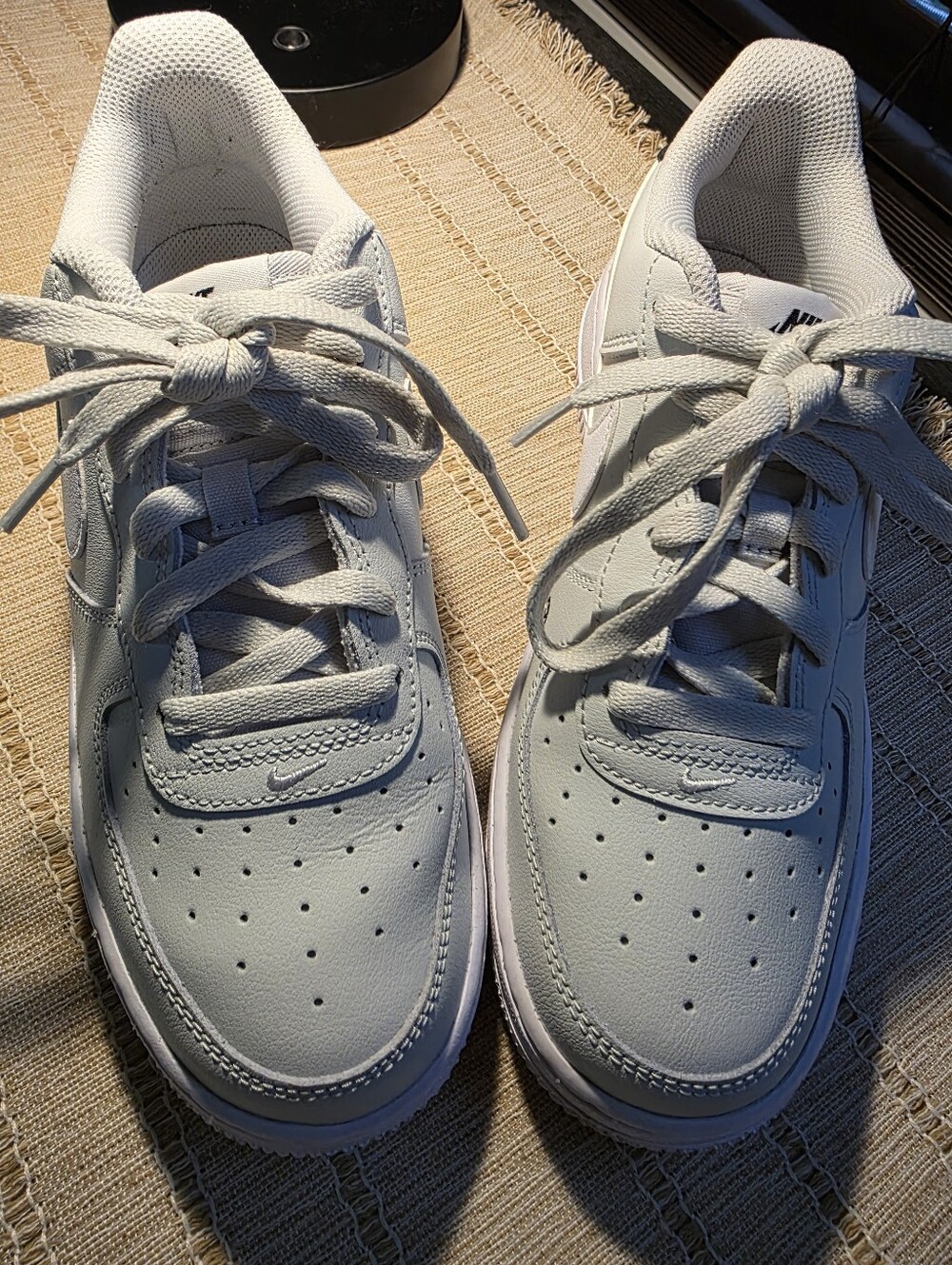 Nike White Low-Top Sneaker with Black Heel Tab - Picture 5 of 5
